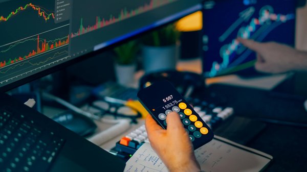 Assessing the Effects of the UK Building Safety Bill on Property Insurance: A Comprehensive Analysis